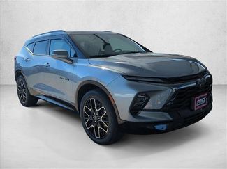 Used 2025 Chevrolet Blazer RS w/ Driver Confidence II Package video 3