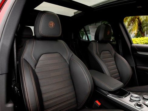 New 2025 Alfa Romeo Stelvio Sprint AWD/4WD image 38