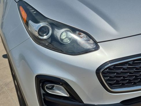 Used 2020 Kia Sportage LX AWD/4WD image 10