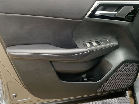 Used 2023 Mitsubishi Outlander SE image 20