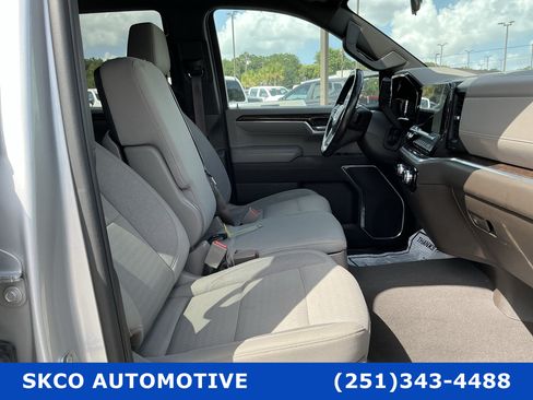 Used 2022 GMC Sierra 1500 SLE w/ X31 Off-Road Package AWD/4WD image 13