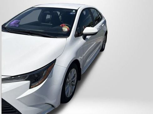 Certified 2025 Toyota Corolla LE w/ LE Premium Package FWD image 1