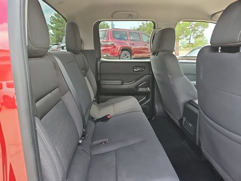 Used 2023 Nissan Frontier SV AWD/4WD image 26