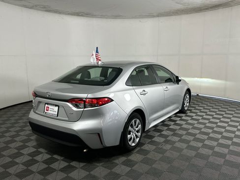 Certified 2025 Toyota Corolla LE FWD image 3