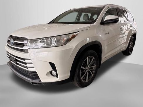 Used 2018 Toyota Highlander XLE w/ Protection Package #3 image 1