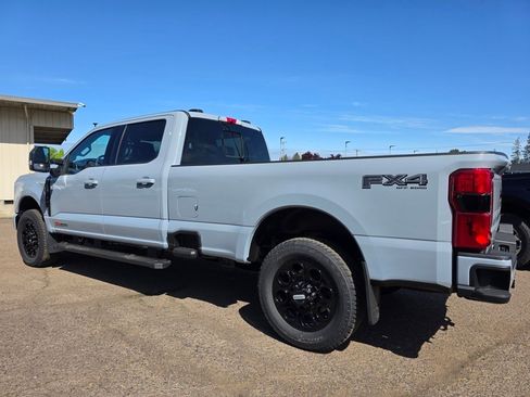 New 2025 Ford F350 Lariat w/ Lariat Ultimate Package image 32