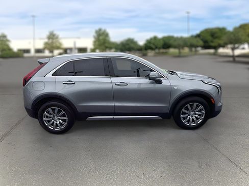 Used 2023 Cadillac XT4 Premium Luxury FWD image 8