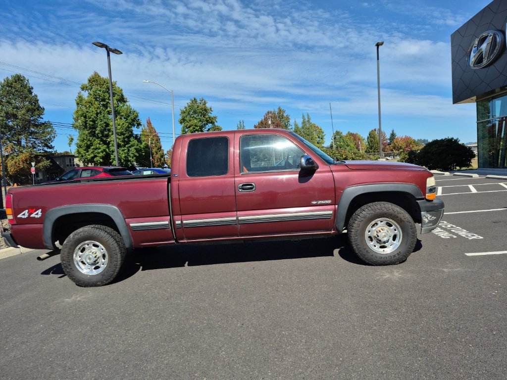 Used 2001 Chevrolet Silverado 2500 LS w/ Firm Ride Suspension Pkg AWD/4WD image 5