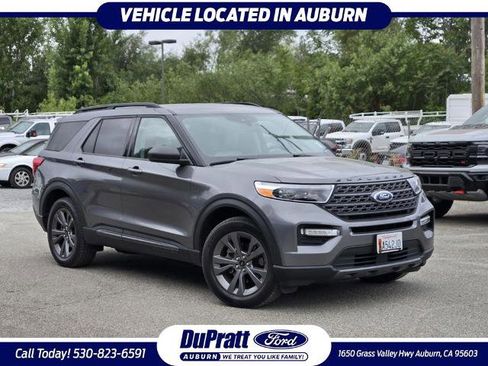 Certified 2021 Ford Explorer XLT w/ Equipment Group 202A AWD/4WD image 1