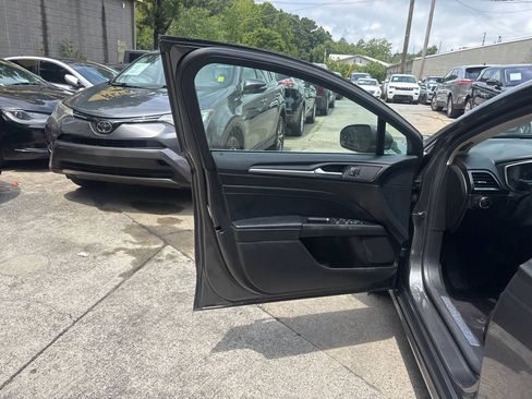 Used 2019 Ford Fusion Titanium AWD/4WD image 8
