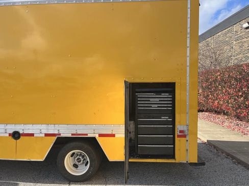 Used 2009 GMC Savana 3500 image 8