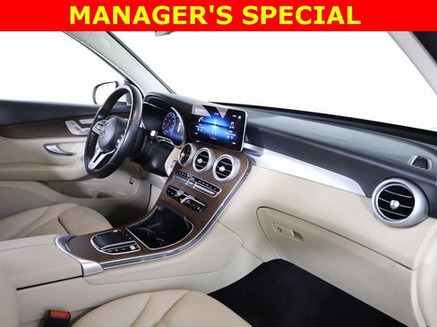 Used 2021 Mercedes-Benz GLC 300 GLC 300 image 41