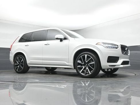 Used 2020 Volvo XC90 T6 Momentum w/ Protection Package Premier AWD/4WD image 36