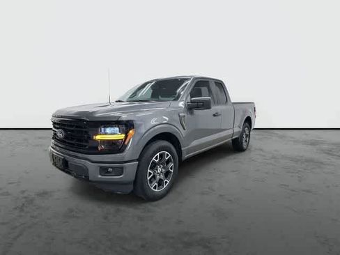 Used 2025 Ford F150 STX w/ Equipment Group 200A RWD image 8