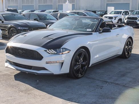 Used 2021 Ford Mustang Convertible w/ Equipment Group 101A image 15