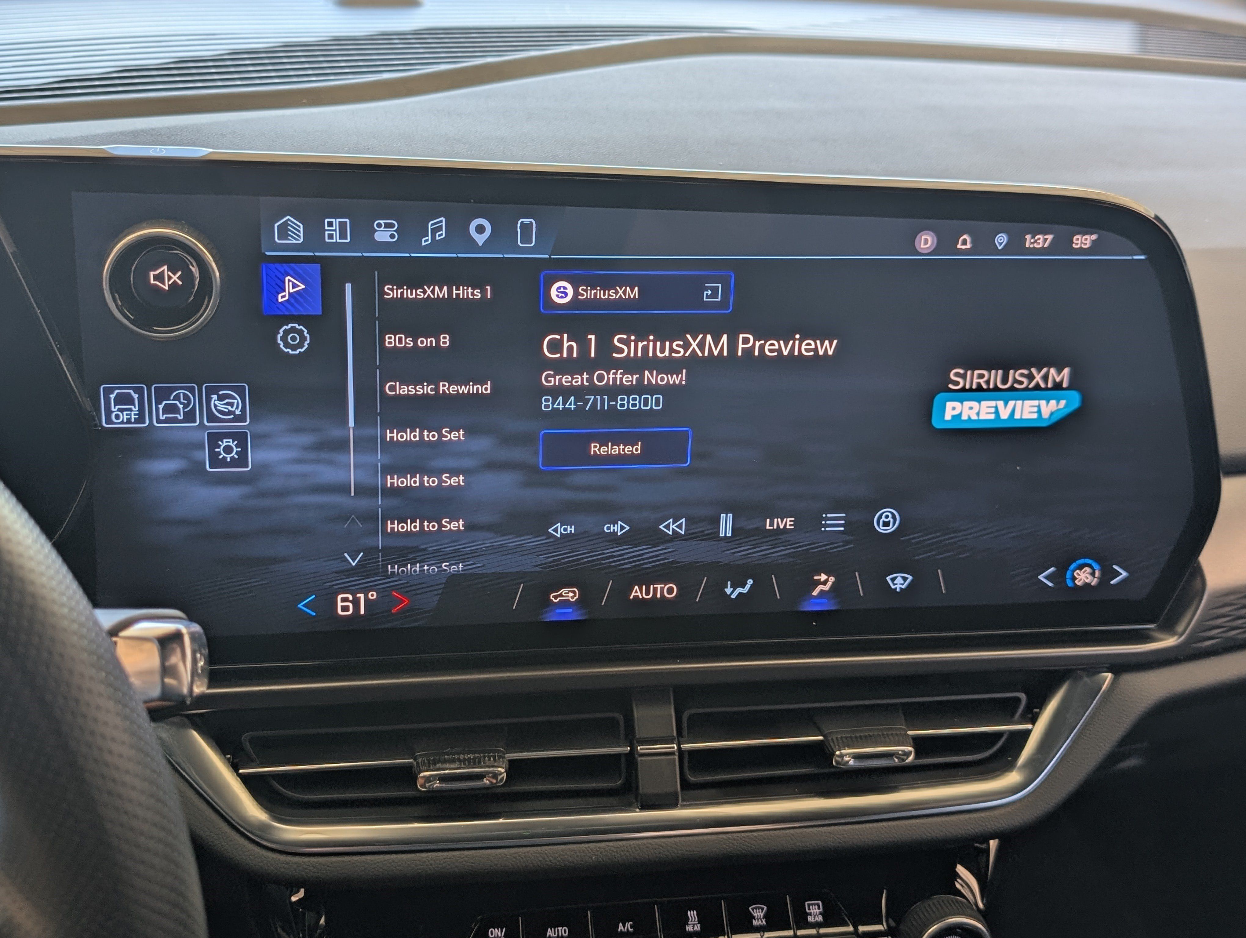 Used 2025 Chevrolet Equinox EV LT FWD image 28