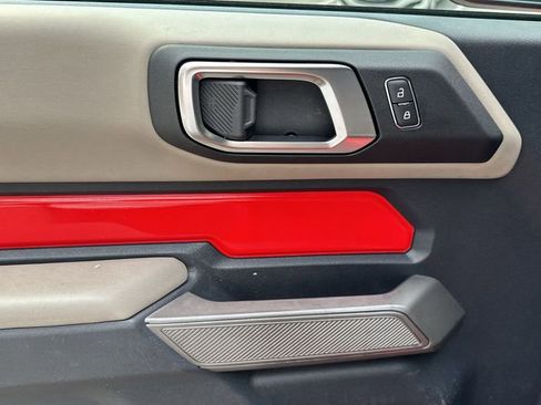 Used 2022 Ford Bronco Wildtrak image 41