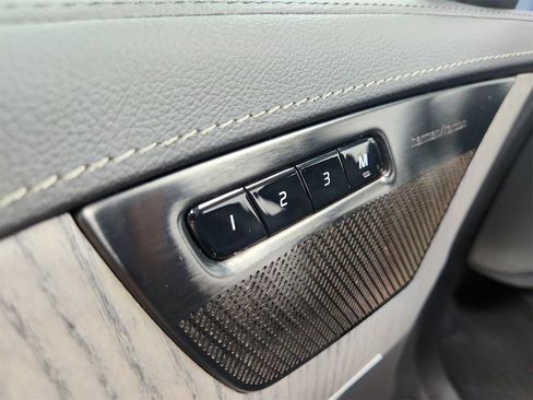 Used 2024 Volvo XC90 B6 Ultimate w/ Protection Package Premier image 21