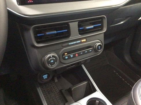 New 2025 Ford Maverick Lobo image 21