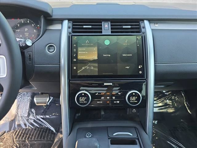 Used 2025 Land Rover Discovery Dynamic SE AWD/4WD image 21