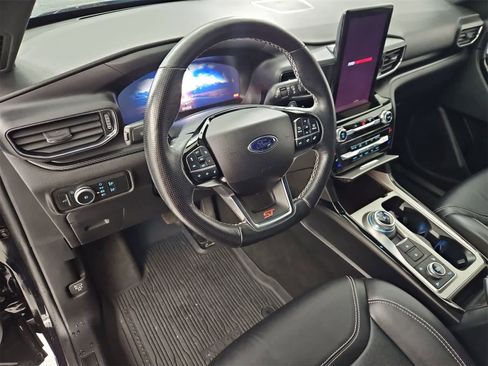 Used 2021 Ford Explorer ST w/ Premium Technology Package image 2