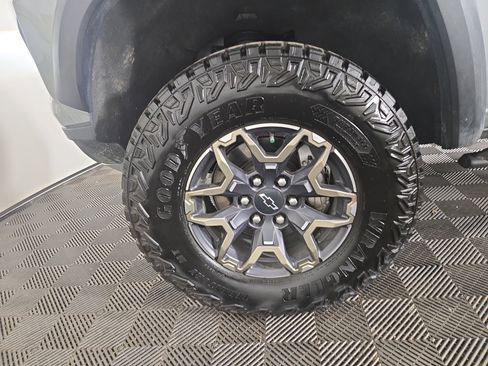 Certified 2025 Chevrolet Colorado ZR2 w/ Technology Package image 34