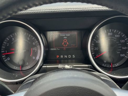 Used 2021 Ford Mustang Coupe RWD image 15