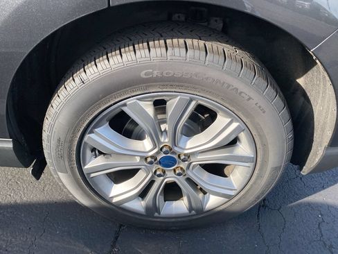 Used 2019 Ford Edge Titanium w/ Cold Weather Package AWD/4WD image 10
