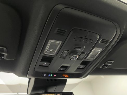 Used 2023 GMC Yukon XL AT4 w/ AT4 Premium Plus Package AWD/4WD image 27