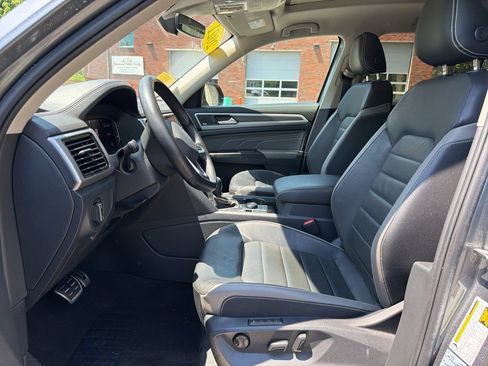 Used 2021 Volkswagen Atlas SEL Premium AWD/4WD image 11