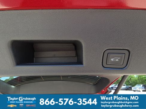 Used 2026 Chevrolet Traverse LT AWD/4WD image 34