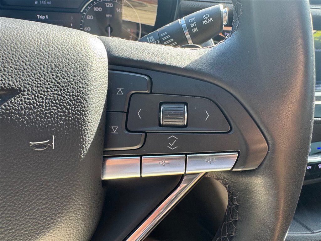 Used 2023 Cadillac XT6 Luxury FWD image 12
