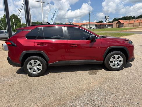 Used 2020 Toyota RAV4 LE FWD image 19