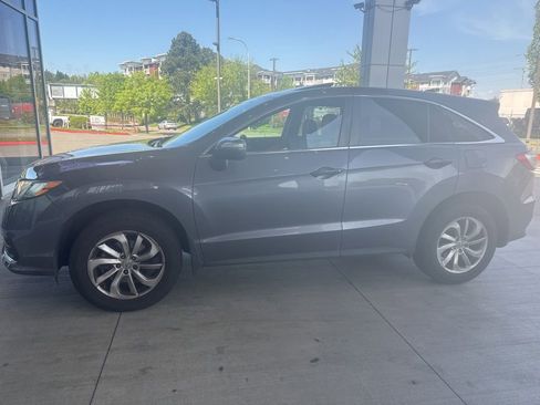 Used 2018 Acura RDX AWD image 2