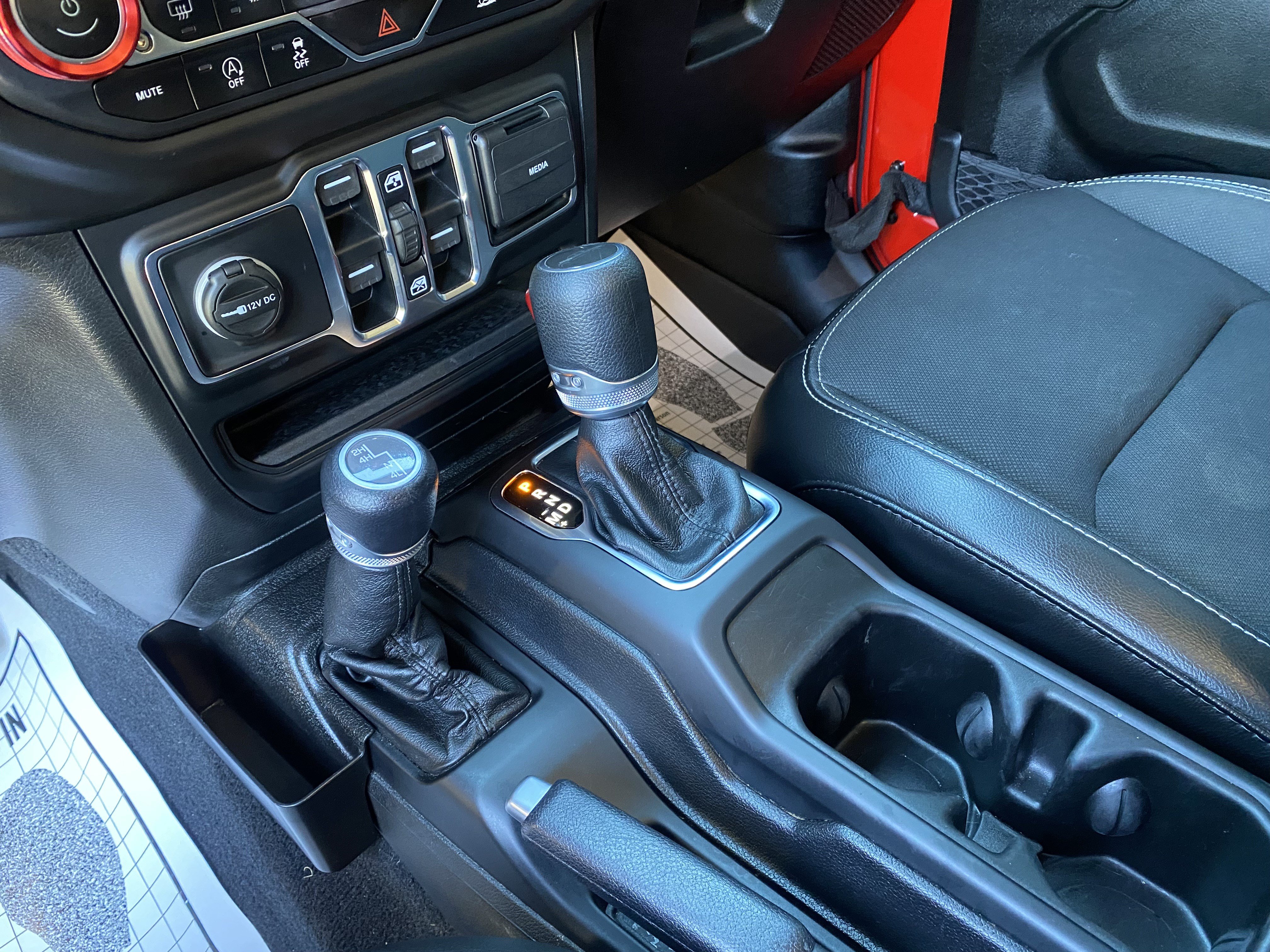 Used 2021 Jeep Gladiator Sport AWD/4WD image 30