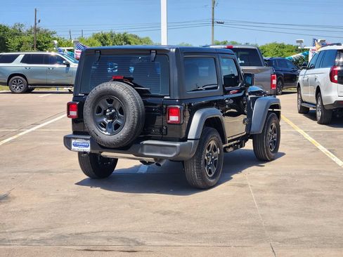 Used 2026 Jeep Wrangler Sport AWD/4WD image 7