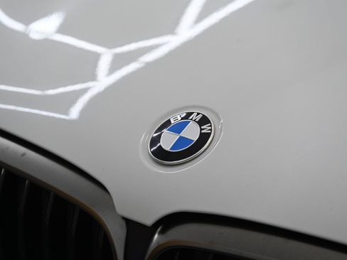 Used 2018 BMW M550i xDrive AWD/4WD image 9