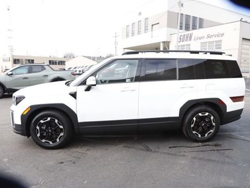 Used 2025 Hyundai Santa Fe SEL AWD/4WD image 10