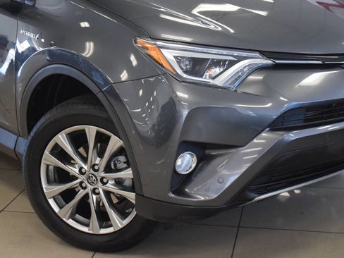 Used 2018 Toyota RAV4 Limited w/ Advanced Technology Package AWD/4WD image 5