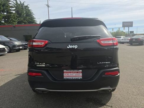 Used 2017 Jeep Cherokee Latitude w/ Comfort & Sound Group AWD/4WD image 25