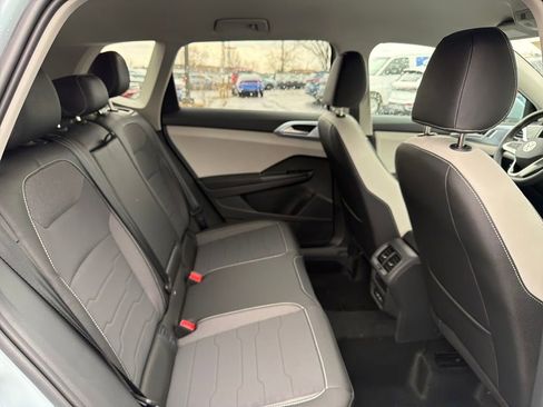 New 2026 Volkswagen Taos SE AWD/4WD image 32