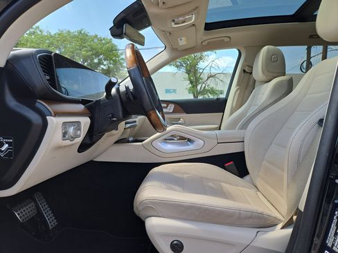 Used 2022 Mercedes-Benz GLS 450 4MATIC image 16