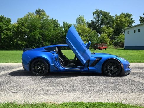Used 2016 Chevrolet Corvette Z06 w/ 3LZ Preferred Equipment Group RWD image 15