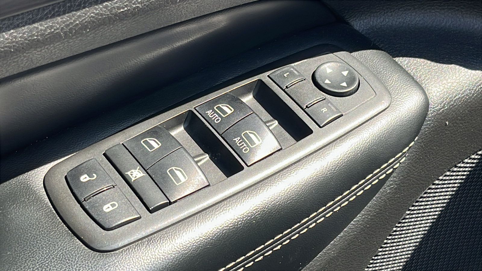 Used 2021 Jeep Grand Cherokee Freedom Edition RWD image 12