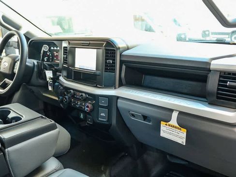 New 2026 Ford F250 XL w/ XL Chrome Package RWD image 20