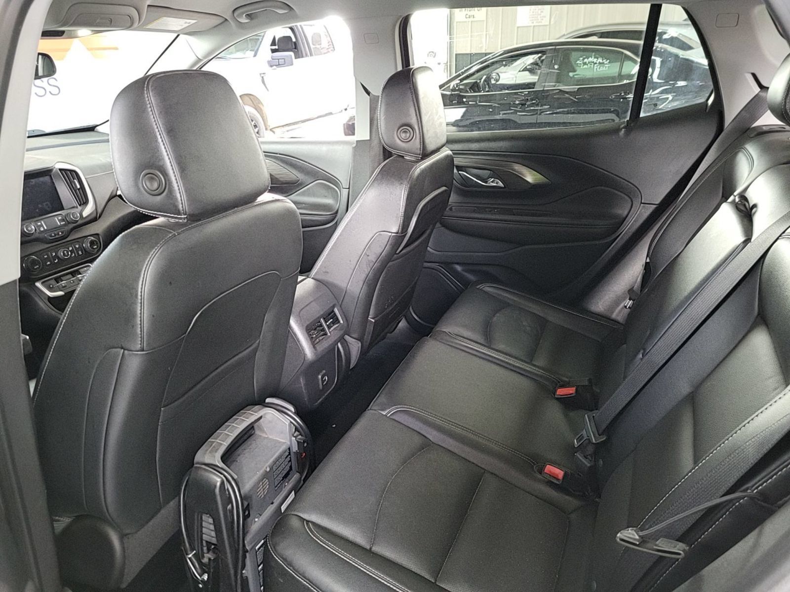 Used 2023 GMC Terrain SLT AWD/4WD image 9