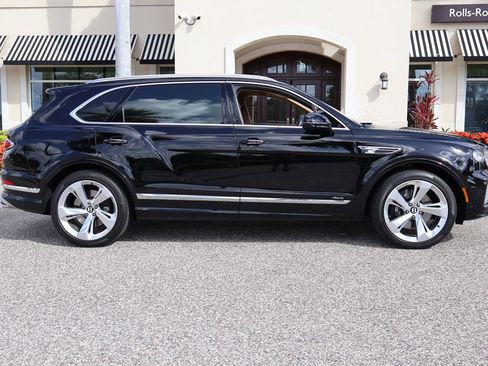 Certified 2024 Bentley Bentayga Extended Wheelbase AWD/4WD image 10