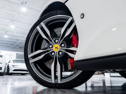Used 2020 Ferrari Portofino RWD image 77
