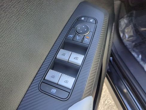 New 2025 Mitsubishi Outlander SE image 21