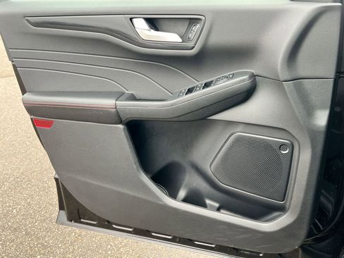 Used 2025 Ford Escape ST-Line w/ Tech Pack #1 image 29